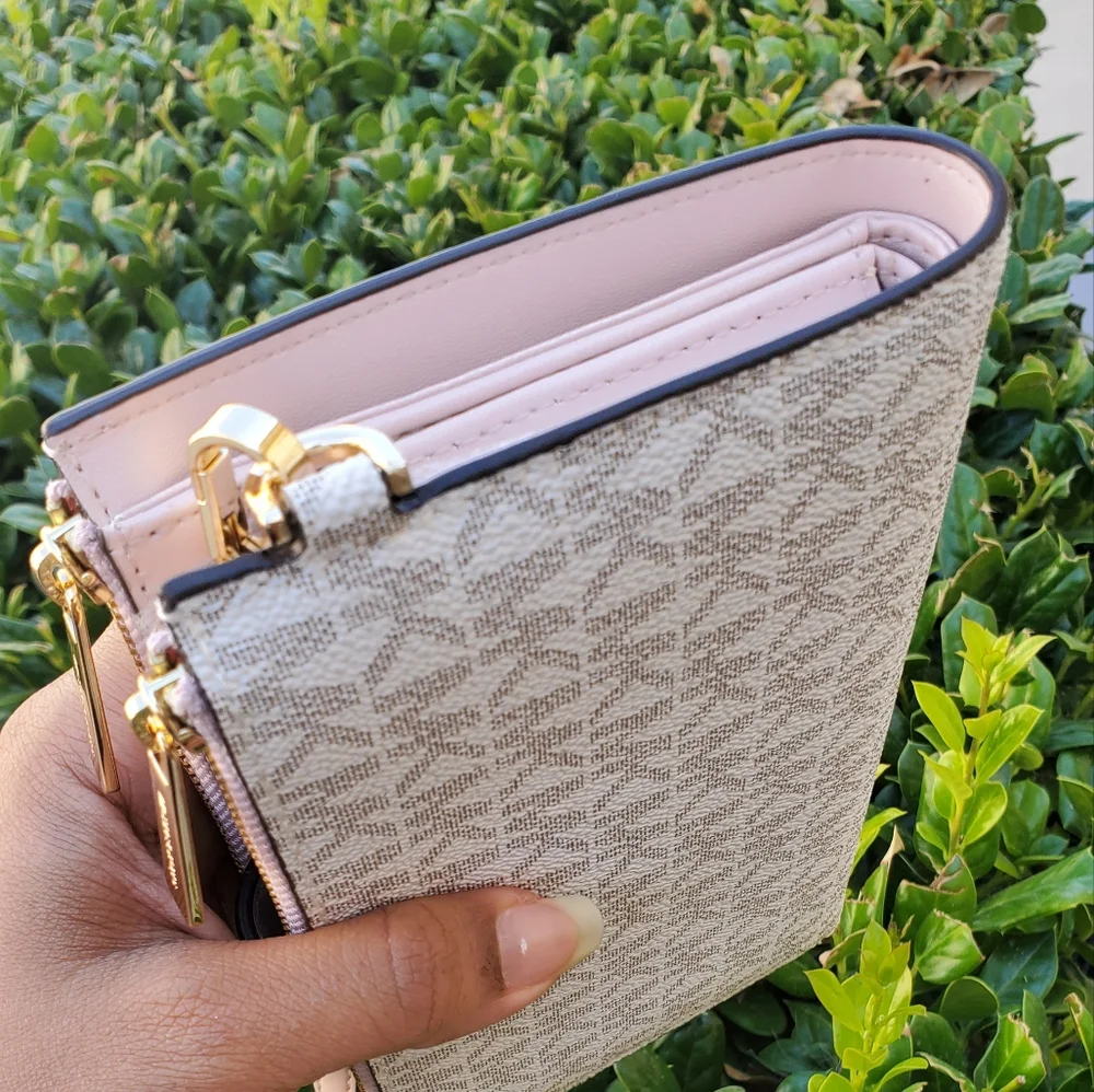 New Michael kors Wallet Double Zipper Vanilla with pink color - Picture 9 of 14